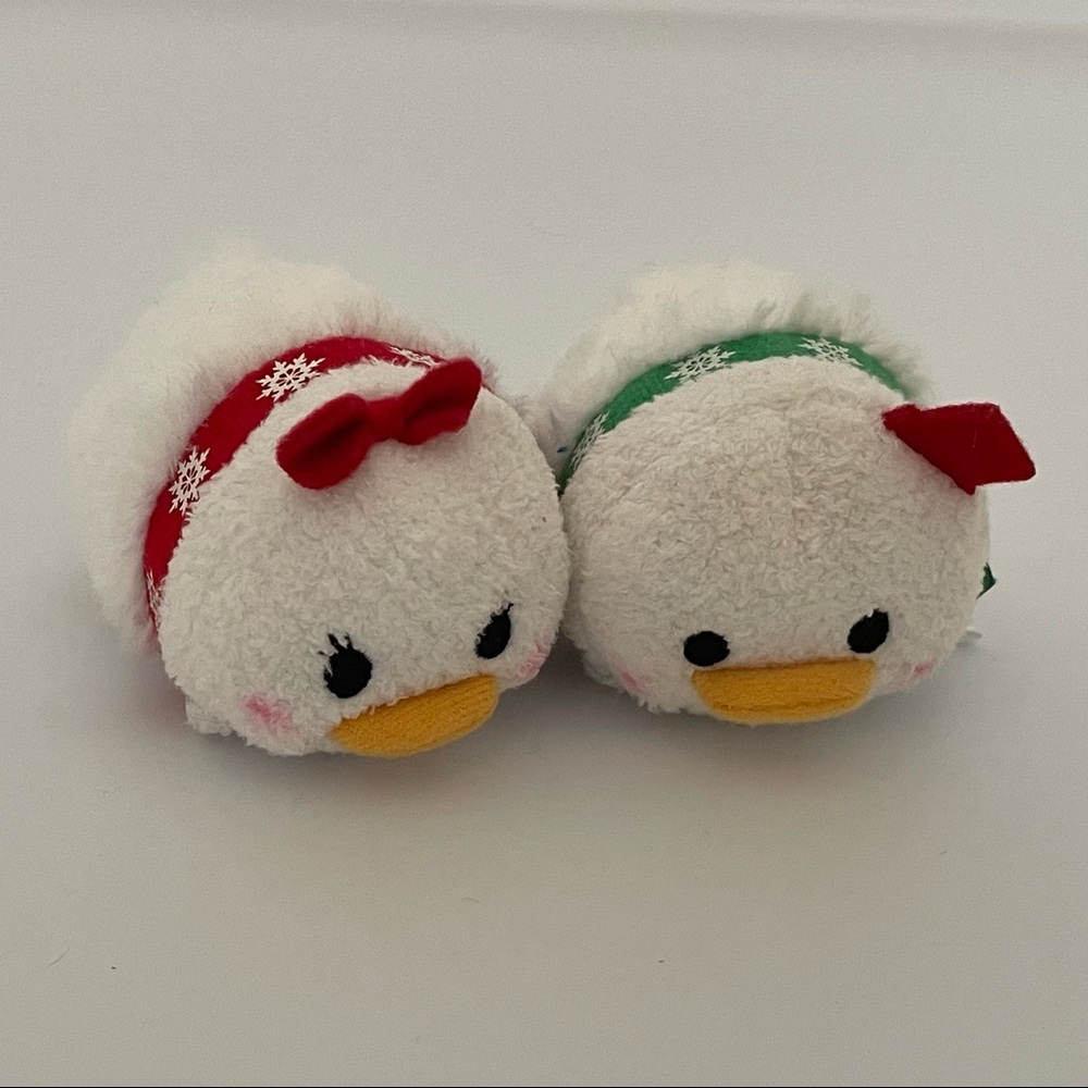 Authentic Disney Winter Christmas Special Daisy & Donald Plush Tsum Tsum Bundle